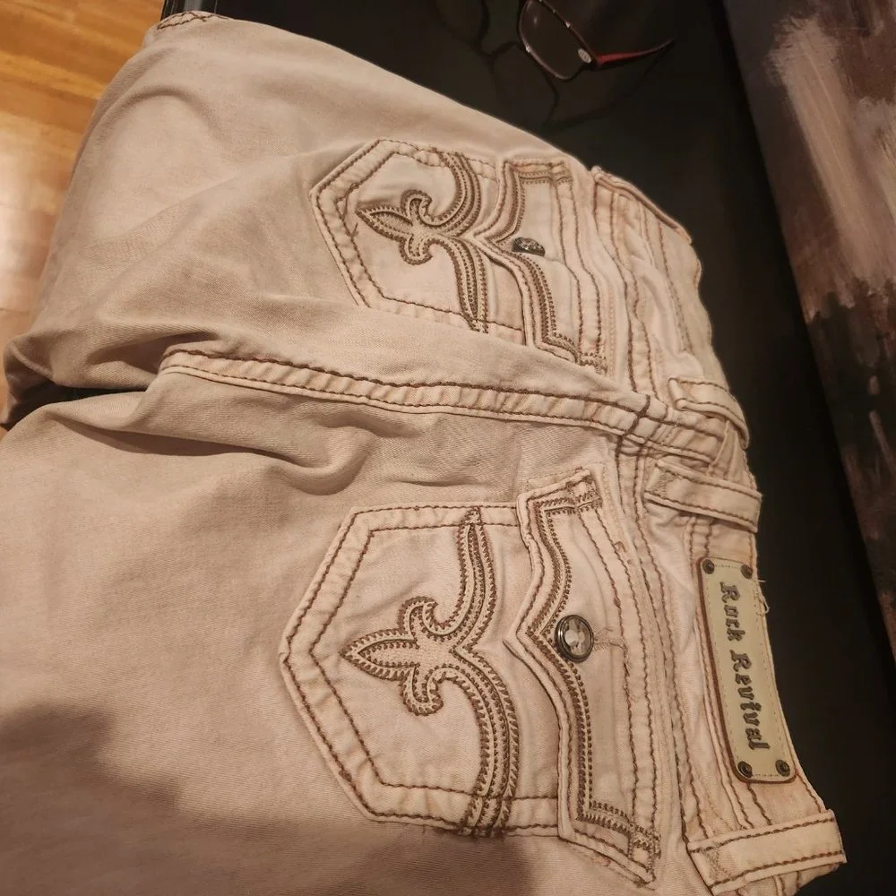 Rock Republic Tan Jeans - Picture 4 of 6